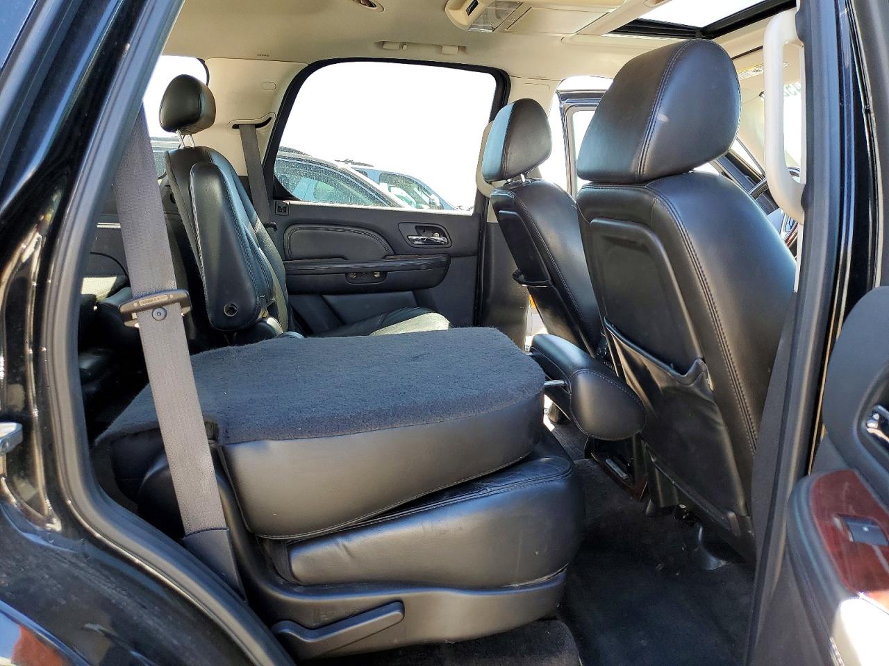 2008 CADILLAC ESCALADE LUXURY photo 11