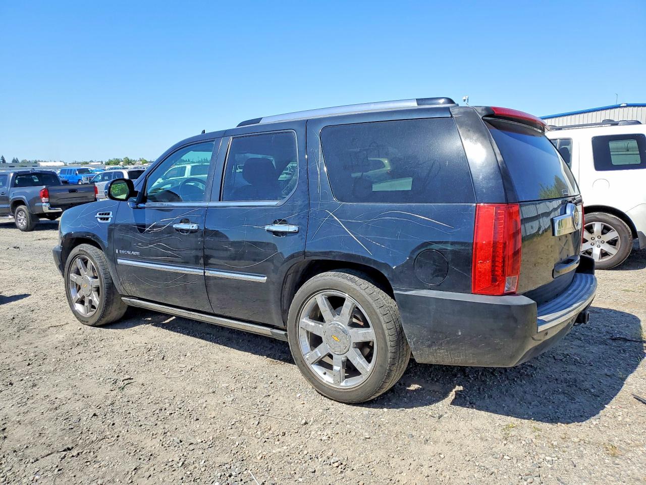2008 CADILLAC ESCALADE LUXURY photo 2