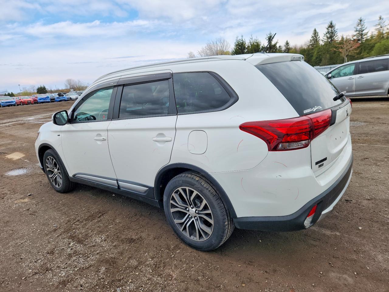 2016 MITSUBISHI OUTLANDER SE photo 4