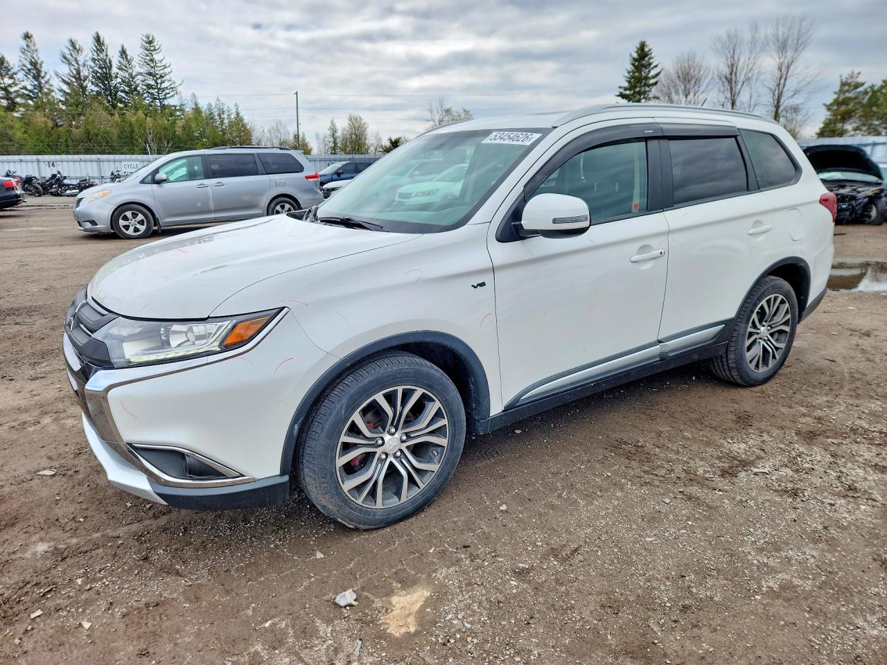 2016 MITSUBISHI OUTLANDER