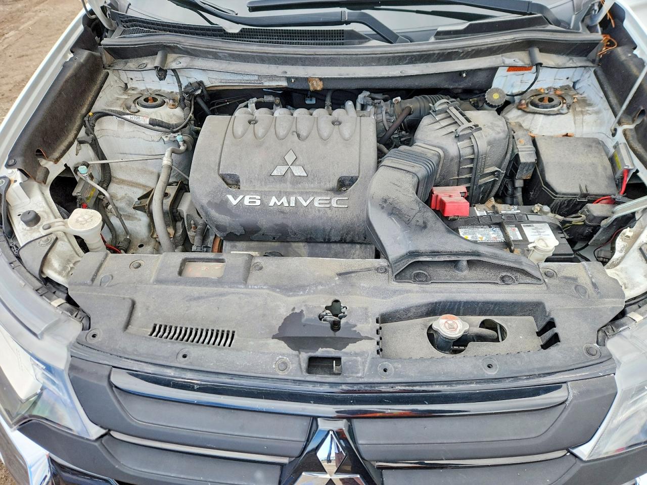 2016 MITSUBISHI OUTLANDER SE photo 31