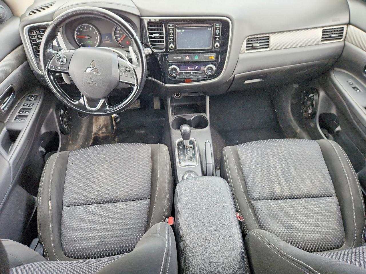2016 MITSUBISHI OUTLANDER SE photo 22