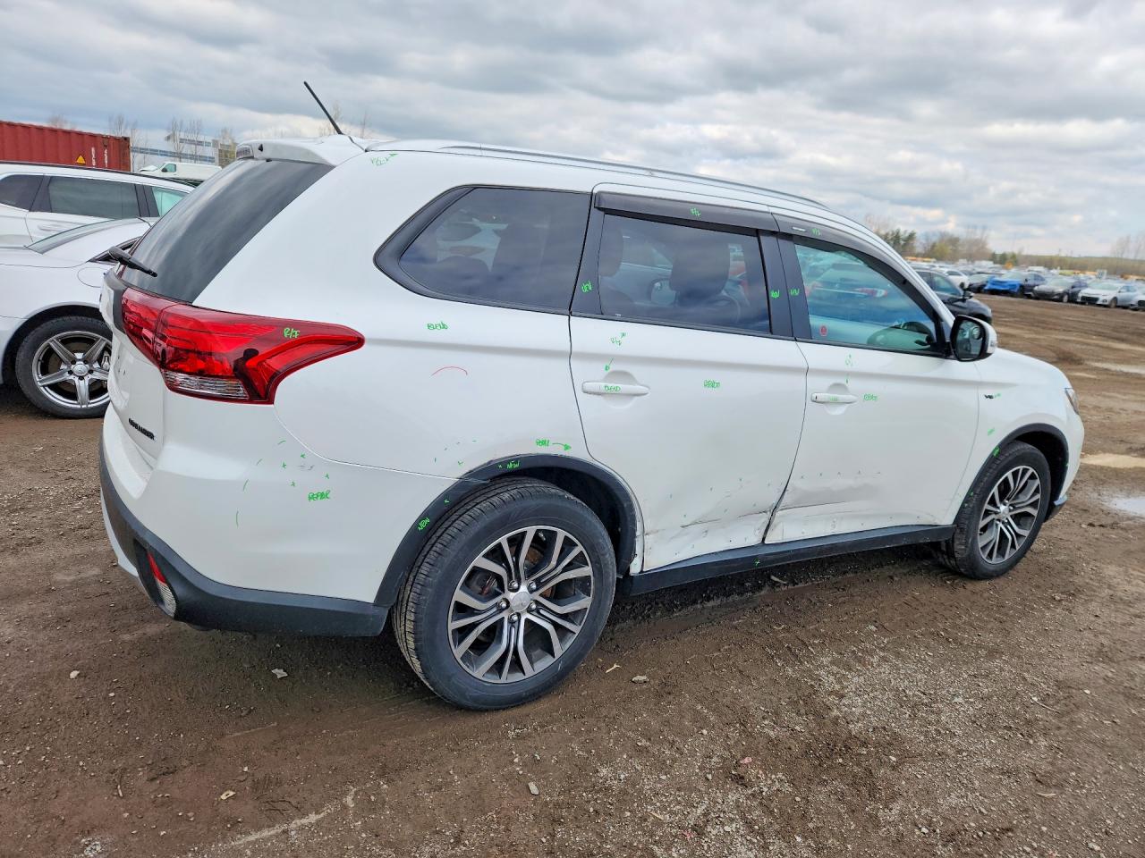 2016 MITSUBISHI OUTLANDER SE photo 7