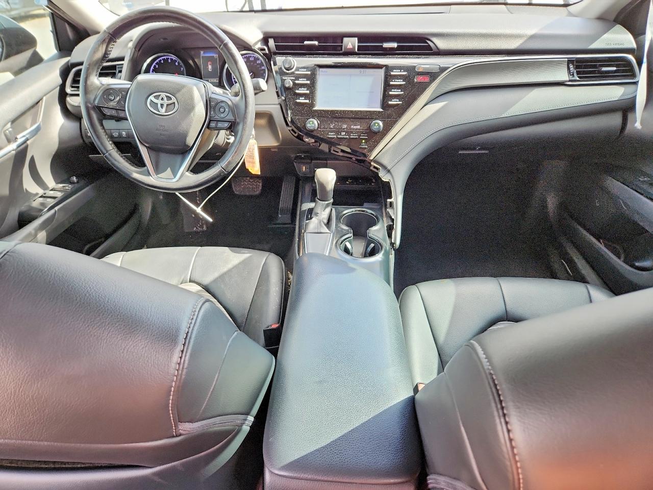 2019 TOYOTA CAMRY SE photo 15