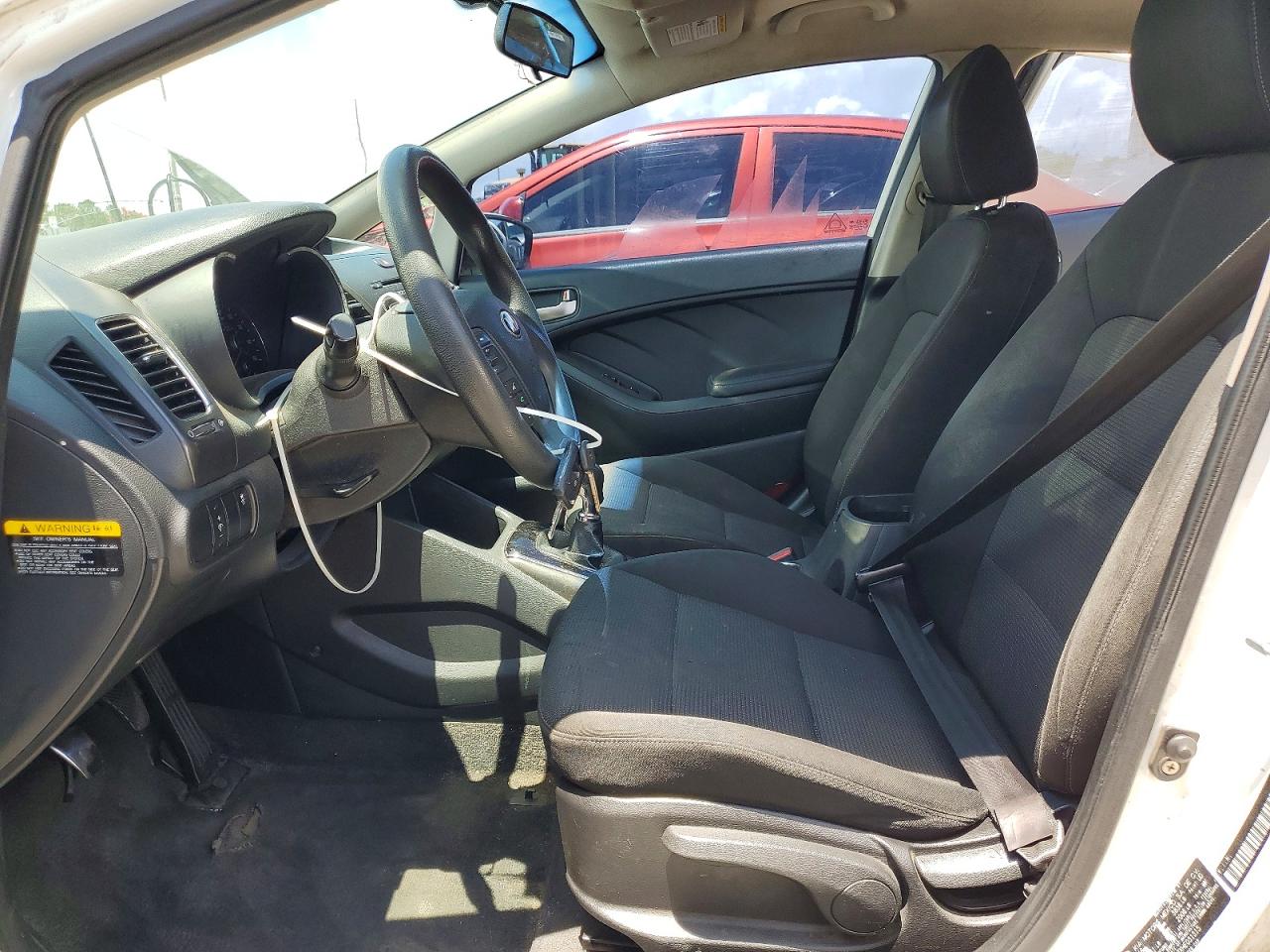 2017 KIA FORTE LX photo 13