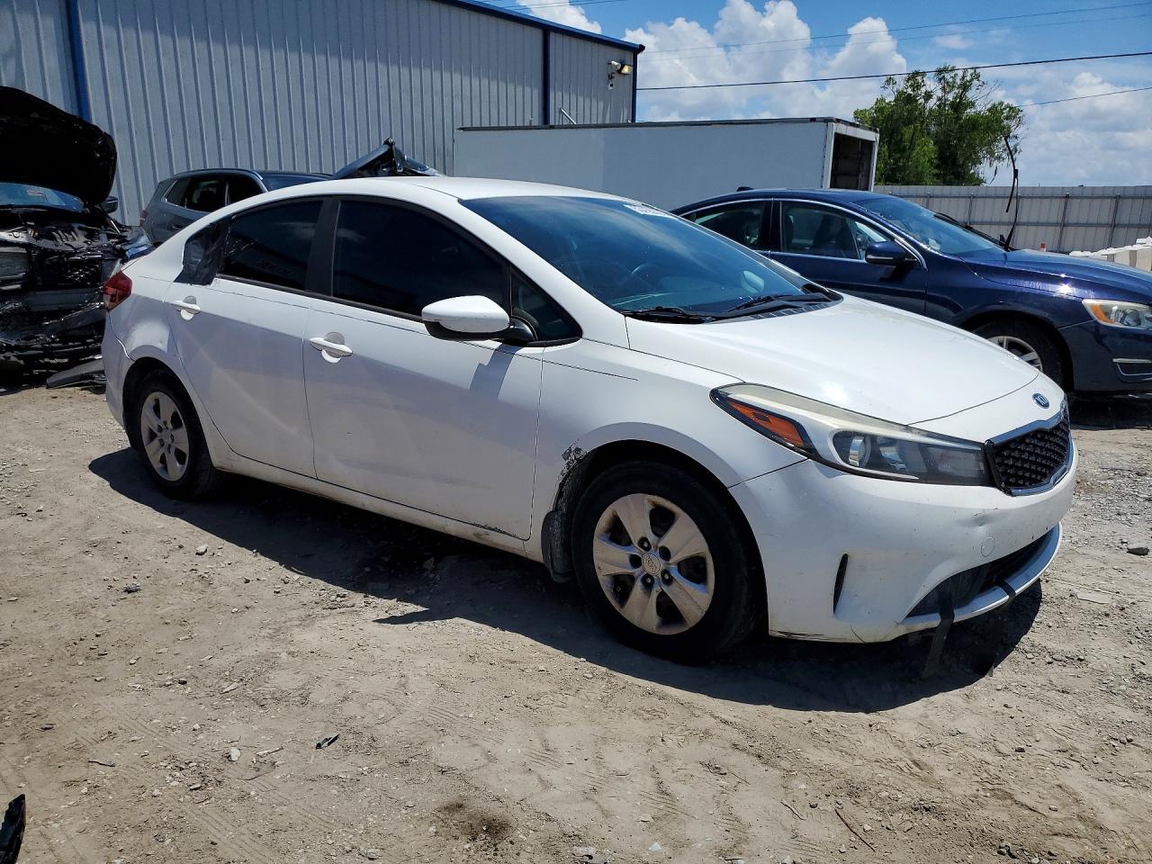 2017 KIA FORTE LX photo 7
