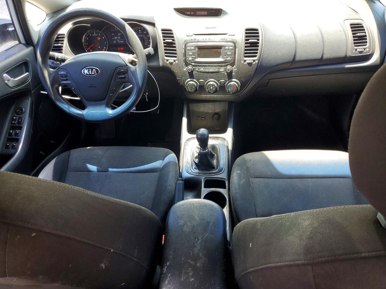 2017 KIA FORTE LX photo 15