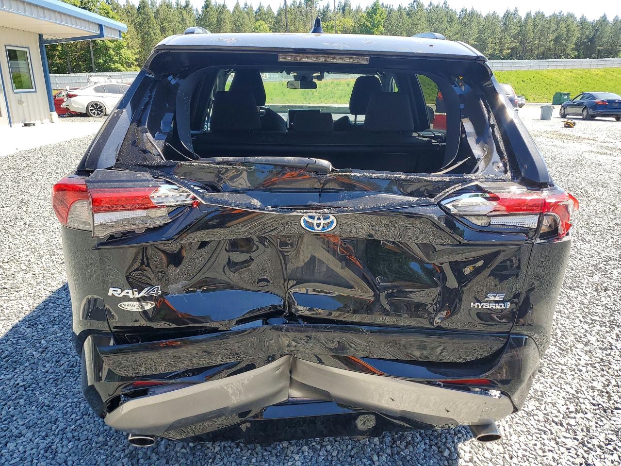 2024 TOYOTA RAV4 SE photo 16