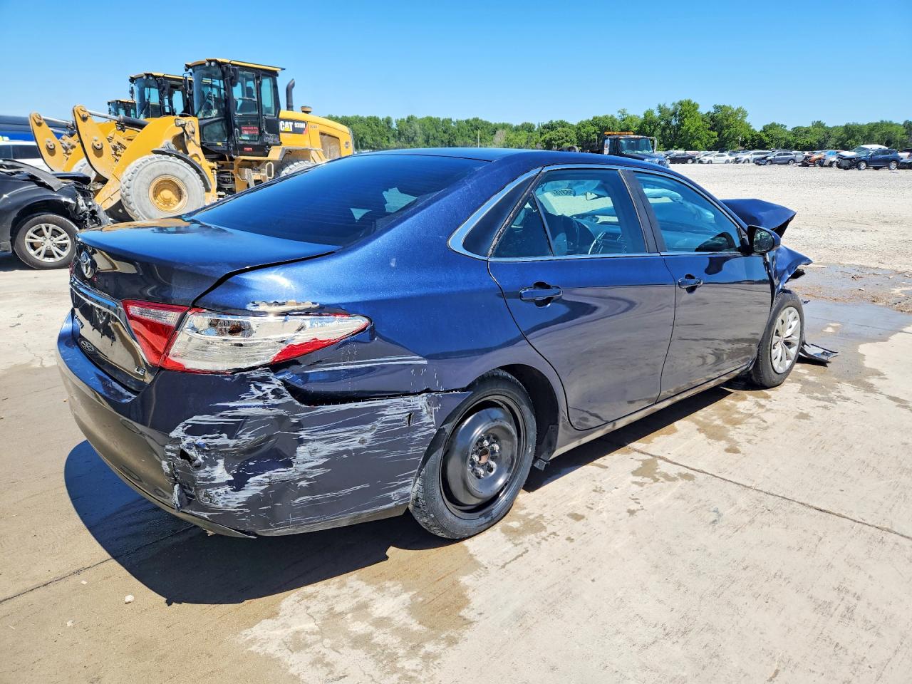 2016 TOYOTA CAMRY LE photo 7
