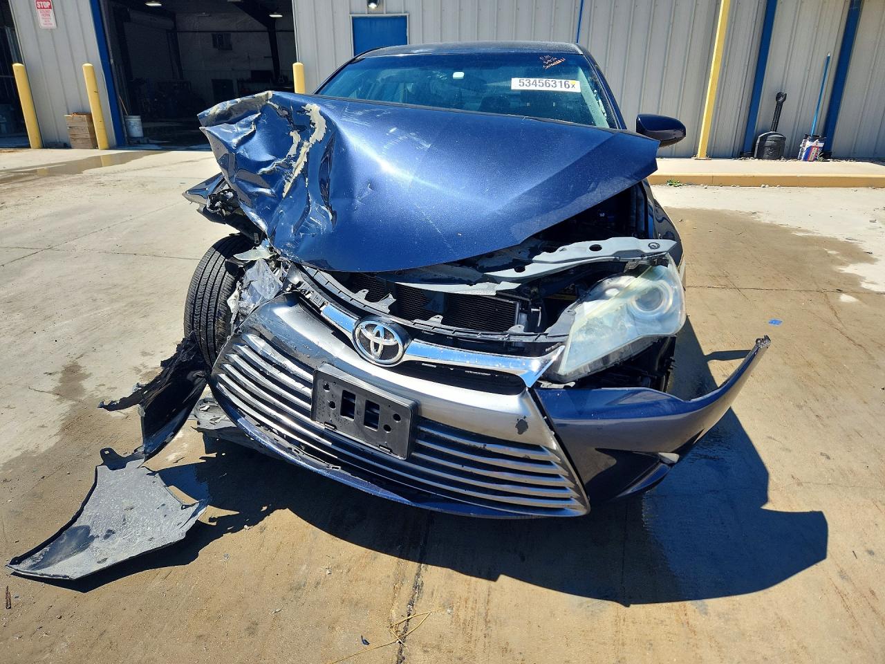 2016 TOYOTA CAMRY LE photo 13