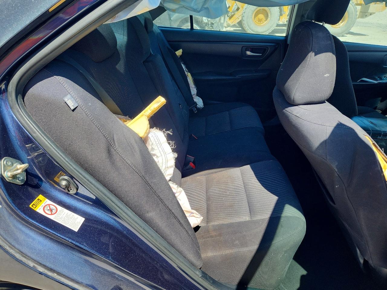 2016 TOYOTA CAMRY LE photo 28
