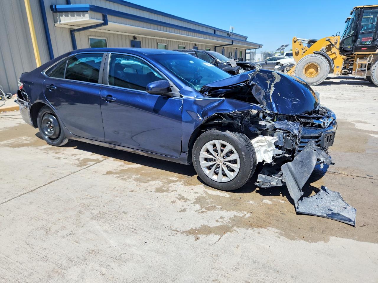 2016 TOYOTA CAMRY LE photo 10