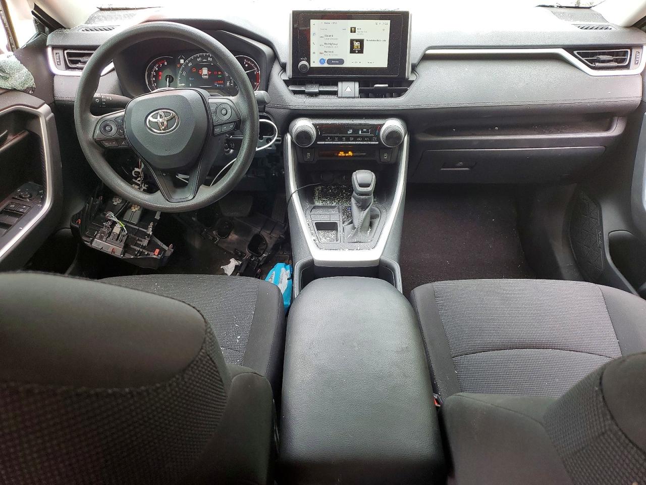 2025 TOYOTA RAV4 LE photo 22