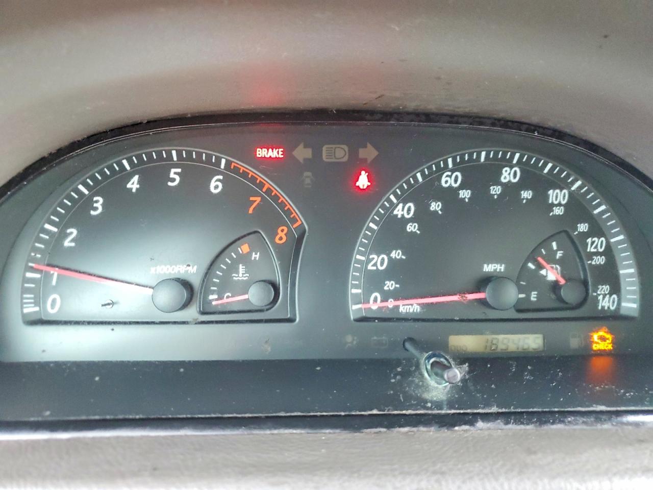 2002 TOYOTA CAMRY LE photo 9