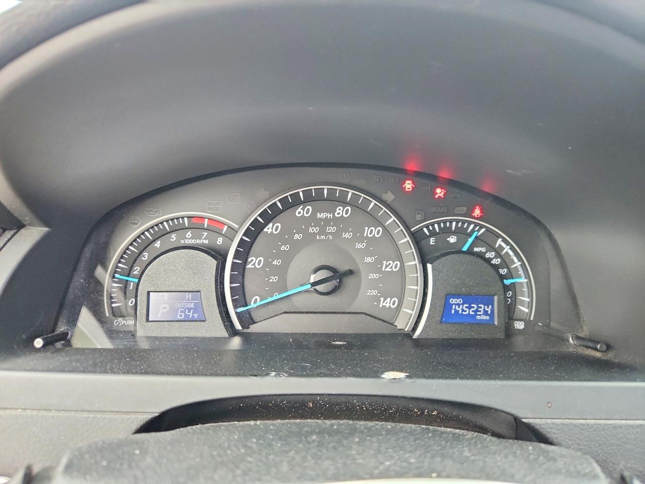 2012 TOYOTA CAMRY LE photo 17