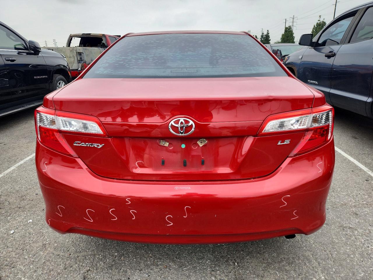 2012 TOYOTA CAMRY LE photo 11