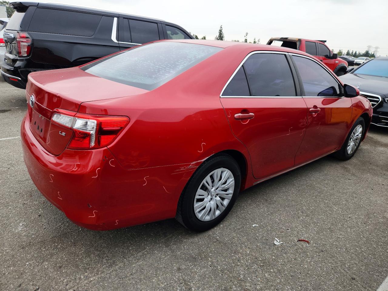 2012 TOYOTA CAMRY LE photo 5
