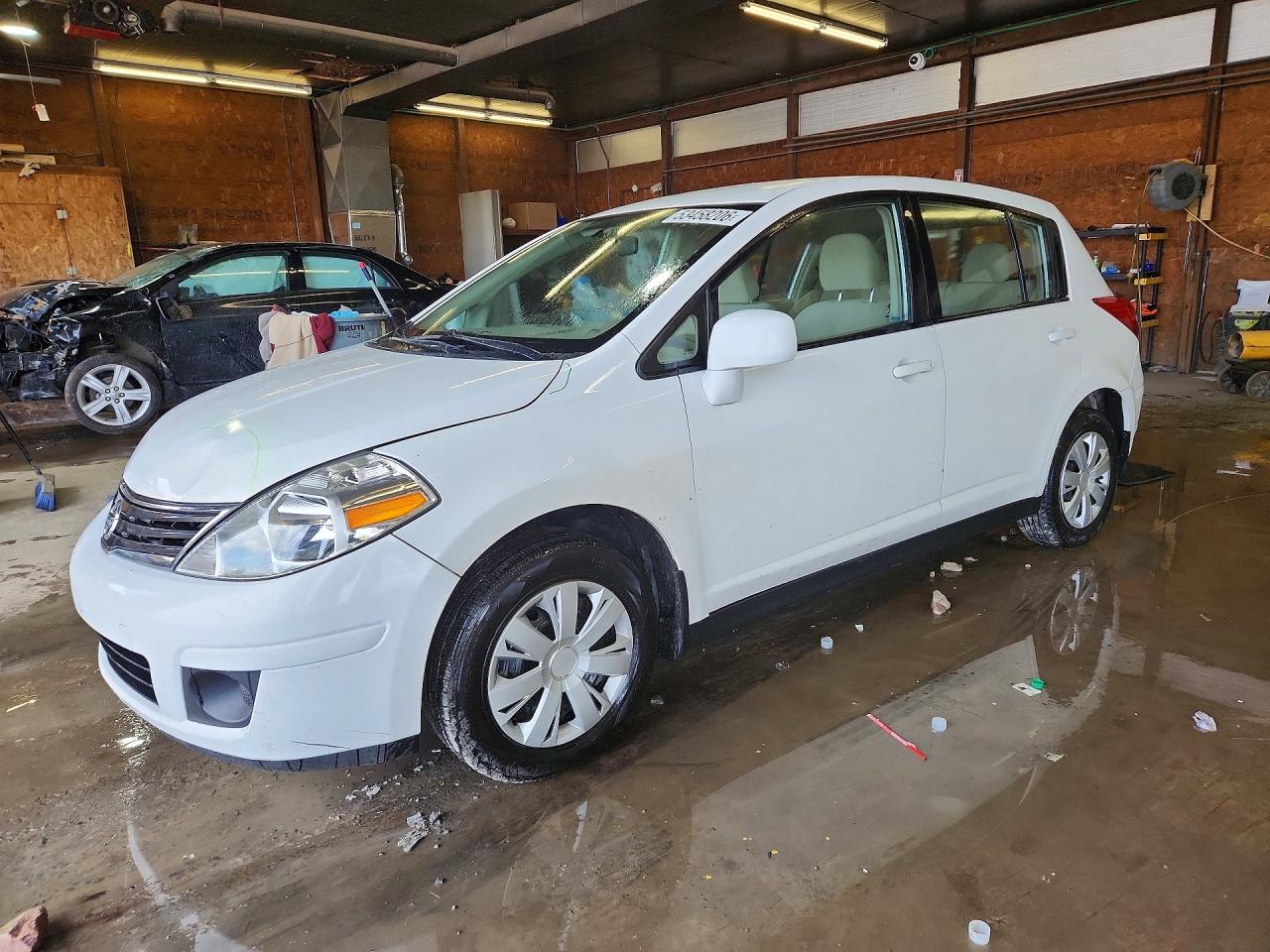 2011 NISSAN VERSA