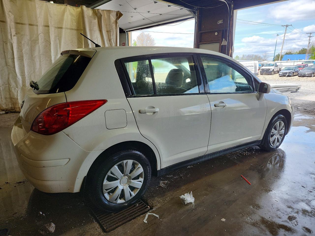 2011 NISSAN VERSA 1.8 S photo 7