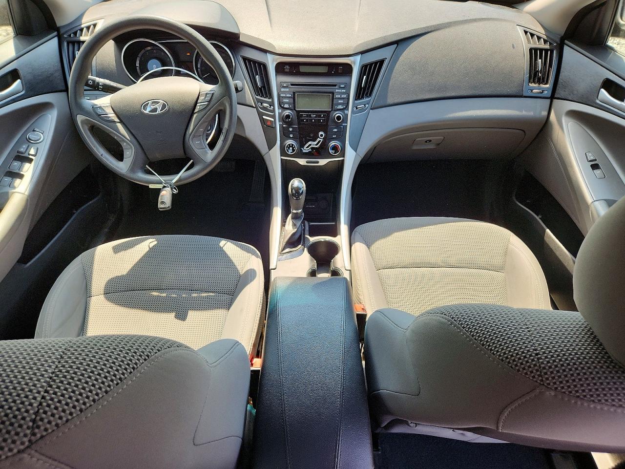 2013 HYUNDAI SONATA GLS photo 8
