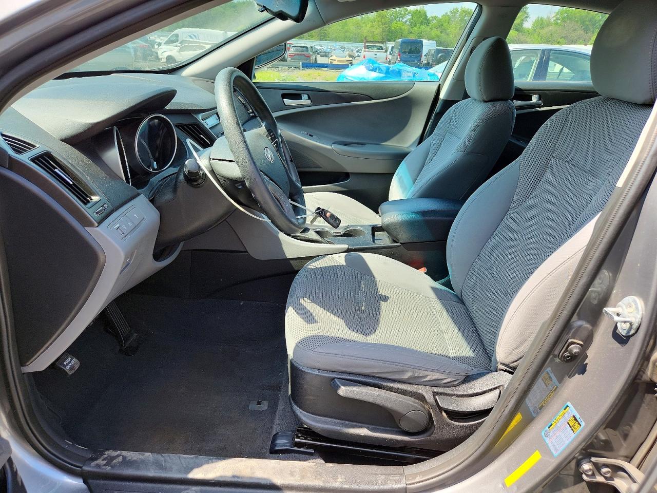 2013 HYUNDAI SONATA GLS photo 7