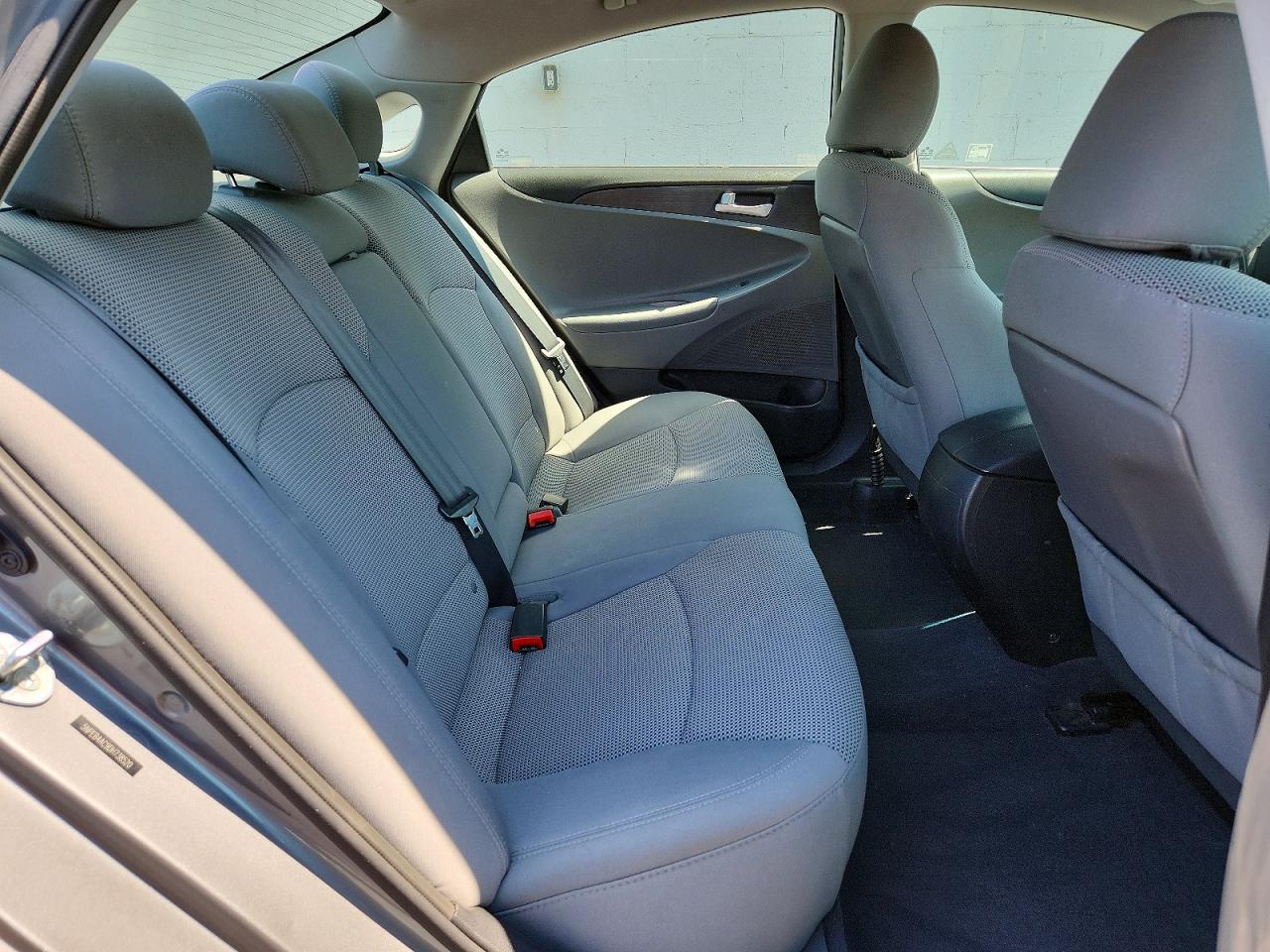 2013 HYUNDAI SONATA GLS photo 10