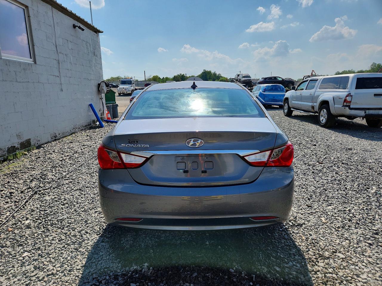 2013 HYUNDAI SONATA GLS photo 6
