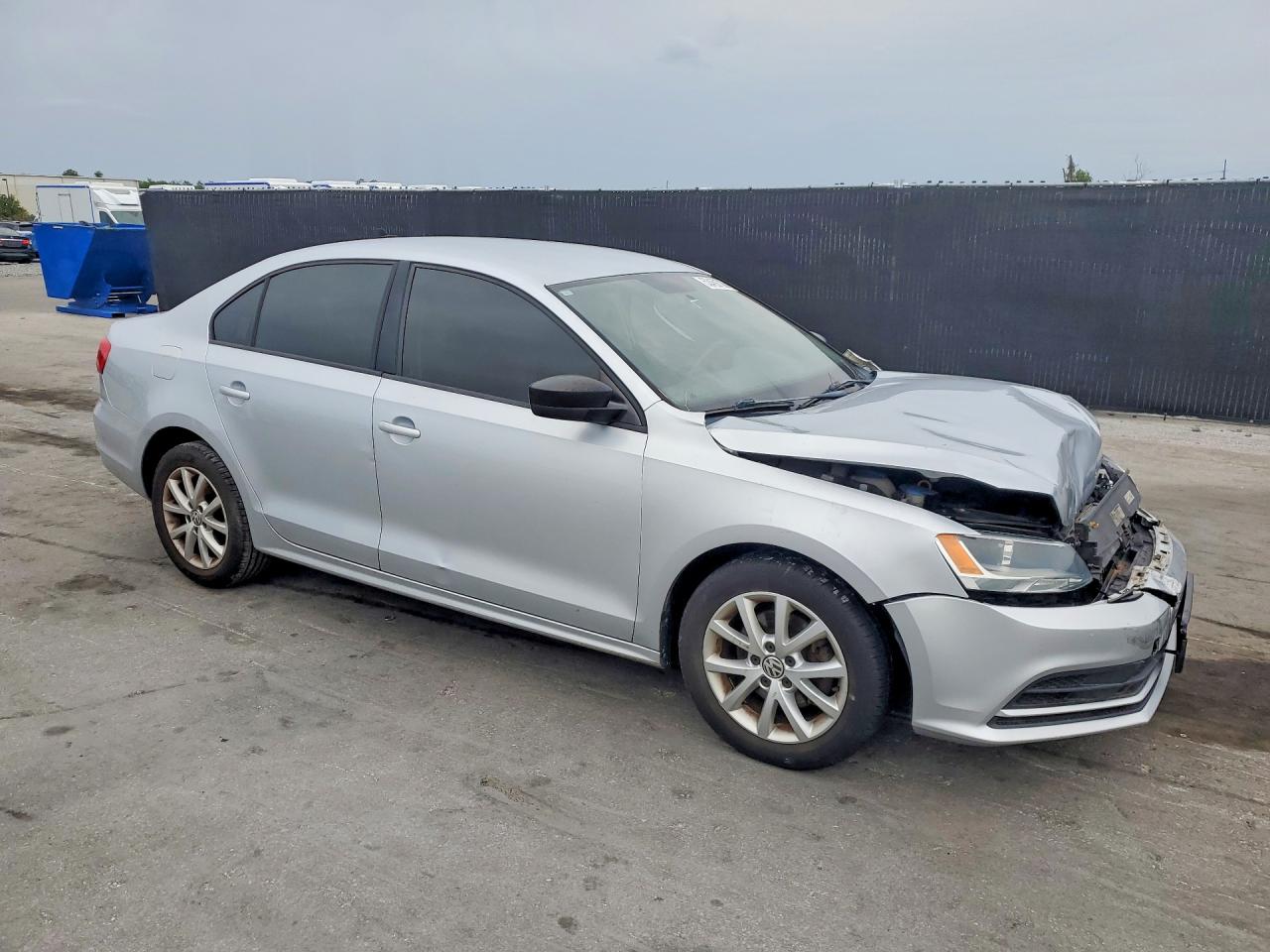2015 VOLKSWAGEN JETTA SE photo 7