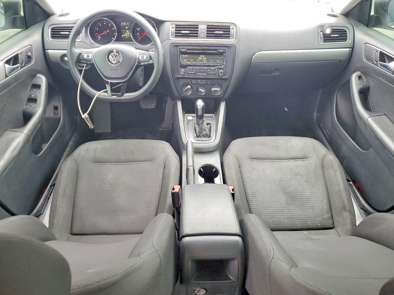 2015 VOLKSWAGEN JETTA SE photo 15