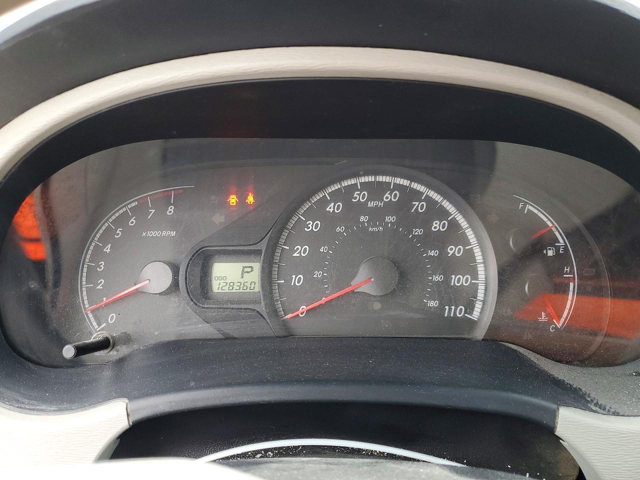 2013 TOYOTA SIENNA LE photo 17
