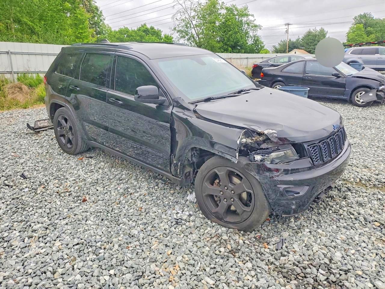2019 JEEP GRAND CHEROKEE LAREDO photo 10