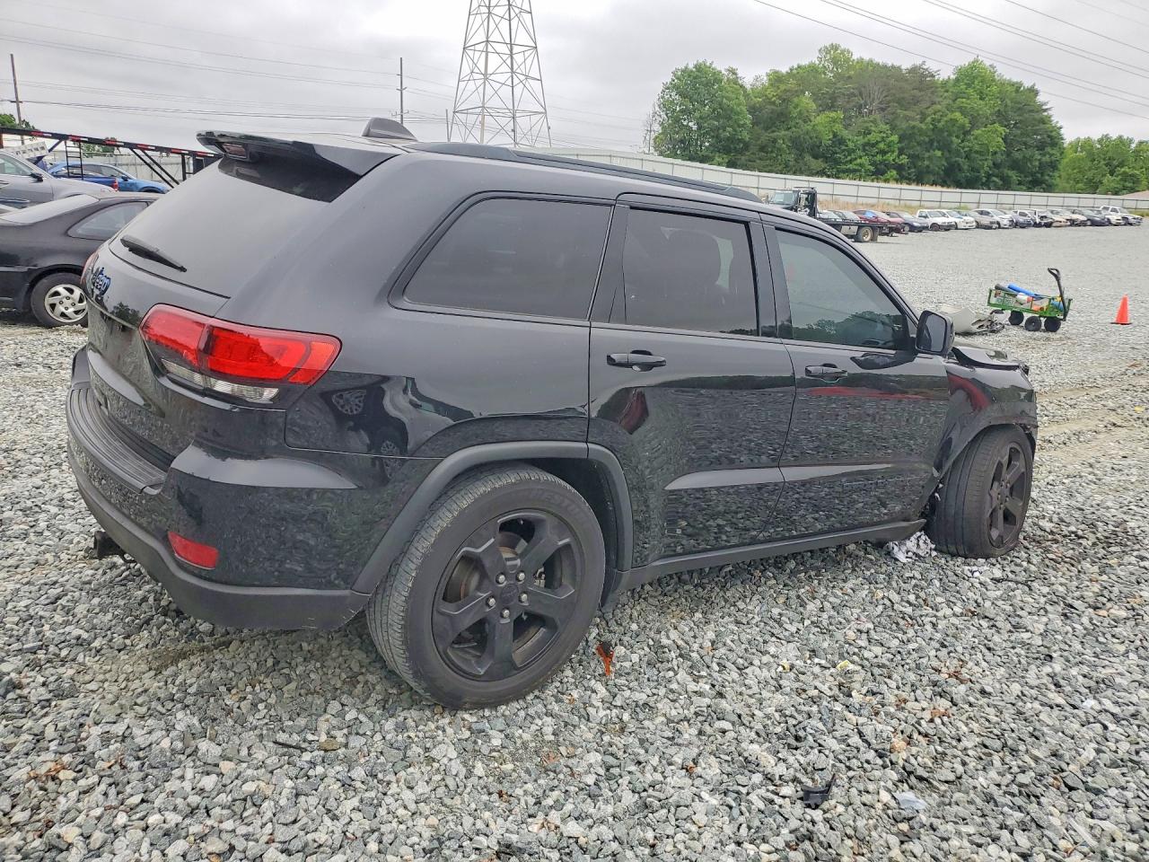 2019 JEEP GRAND CHEROKEE LAREDO photo 7