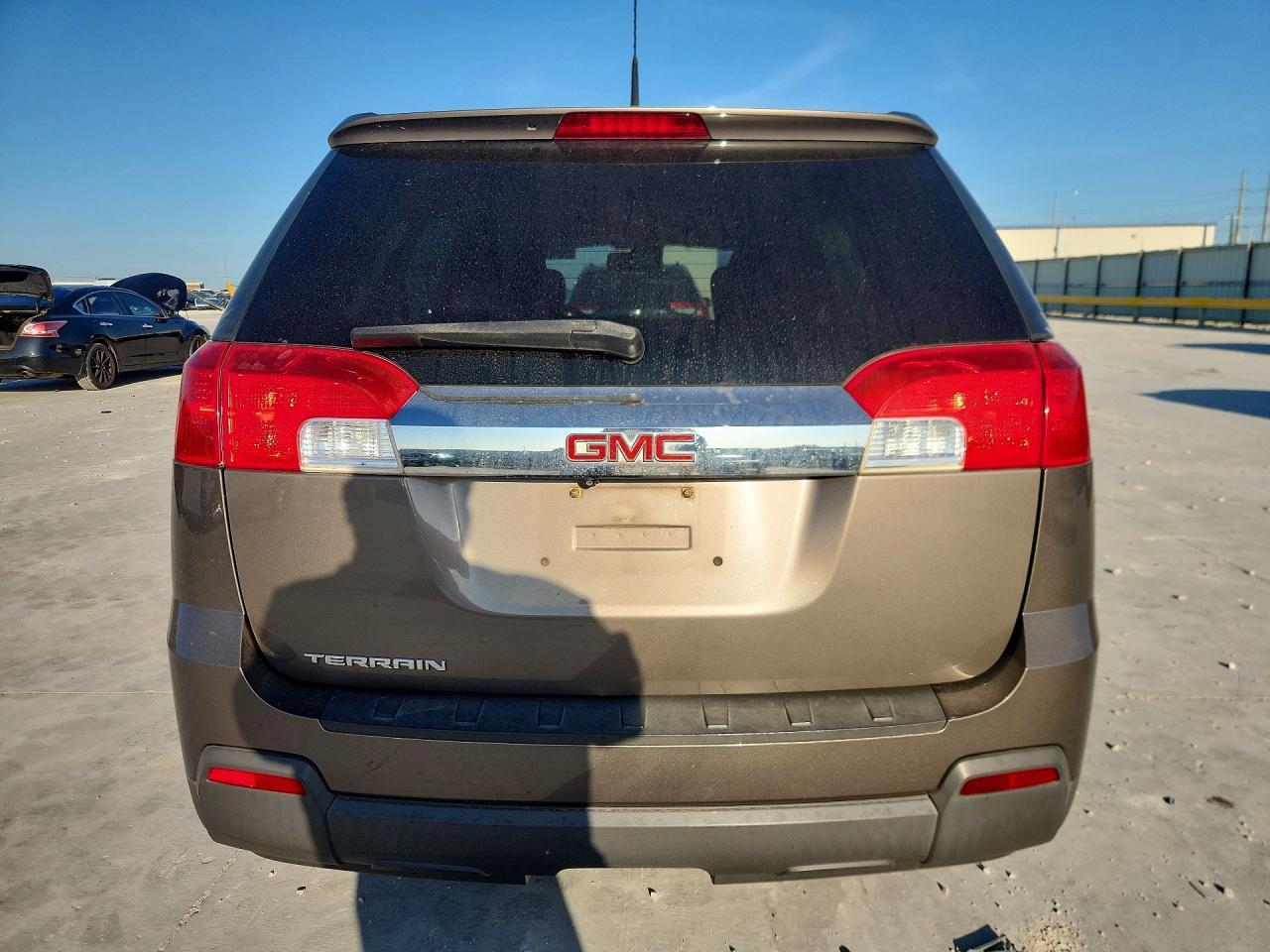 2011 GMC TERRAIN SLE photo 16