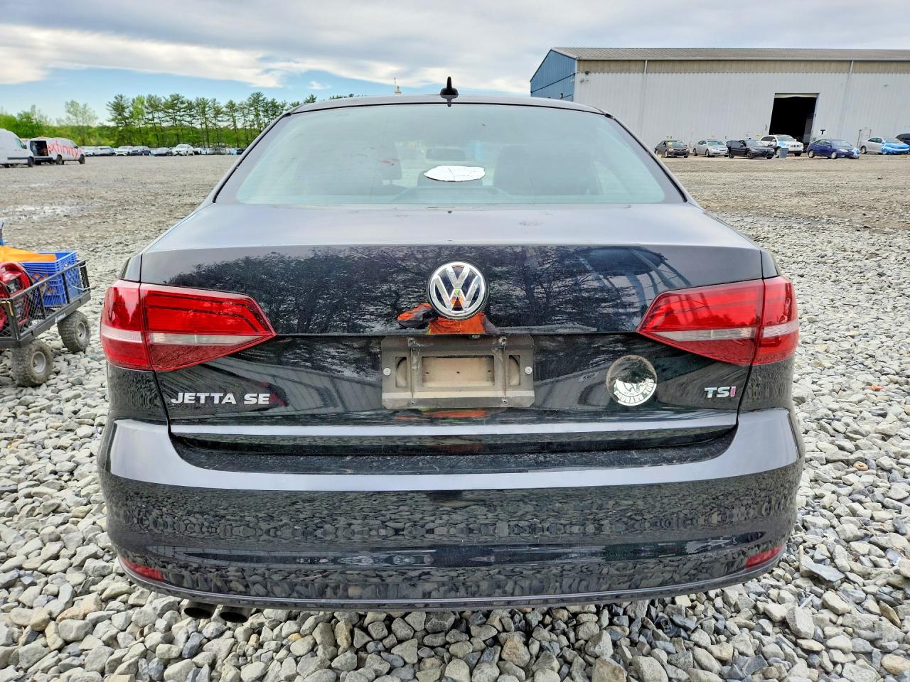 2017 VOLKSWAGEN JETTA SE photo 6