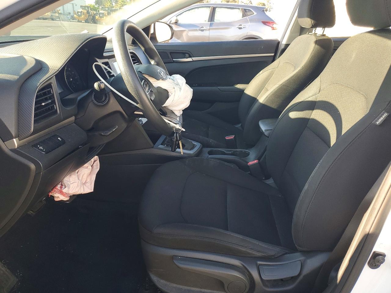 2019 HYUNDAI ELANTRA SE photo 19