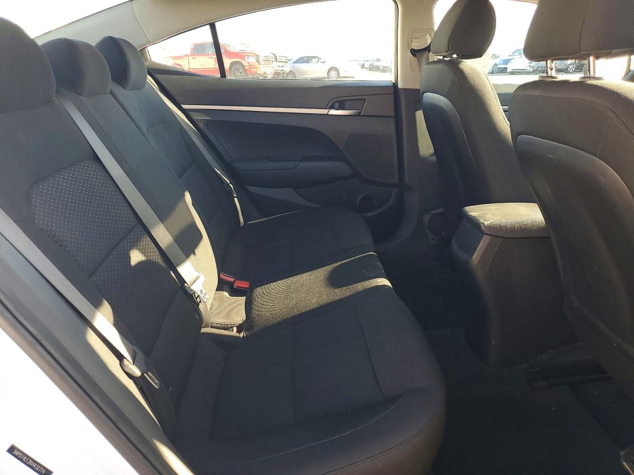 2019 HYUNDAI ELANTRA SE photo 28