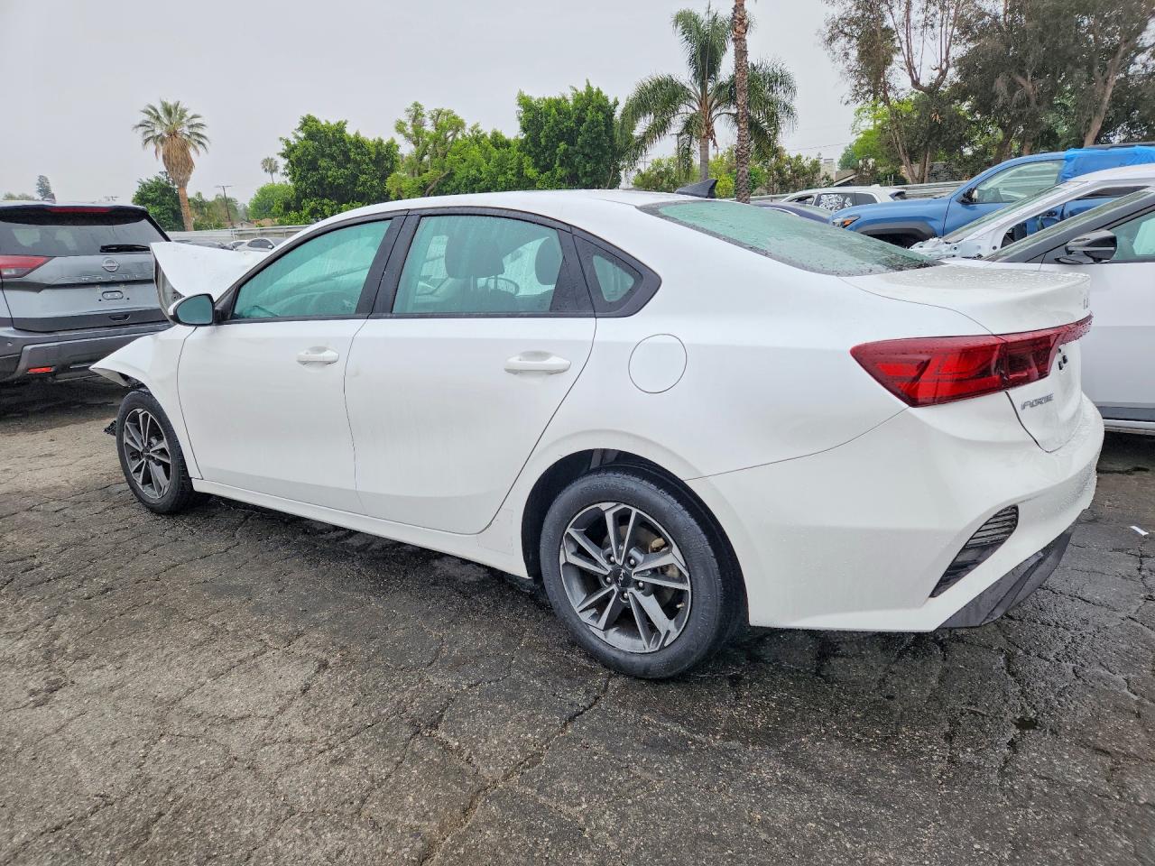 2023 KIA FORTE LXS photo 2