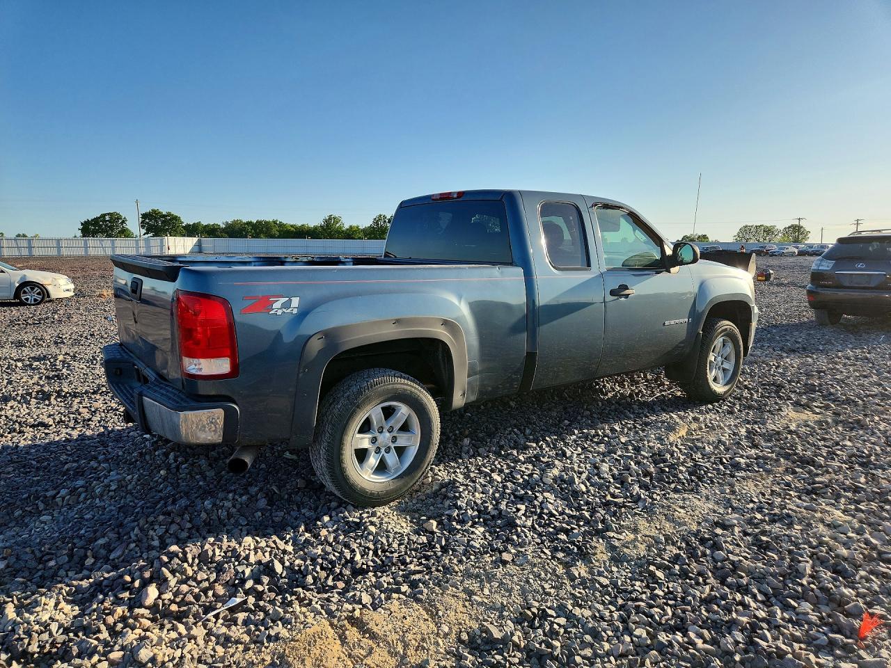 2007 GMC NEW SIERRA K1500 photo 3