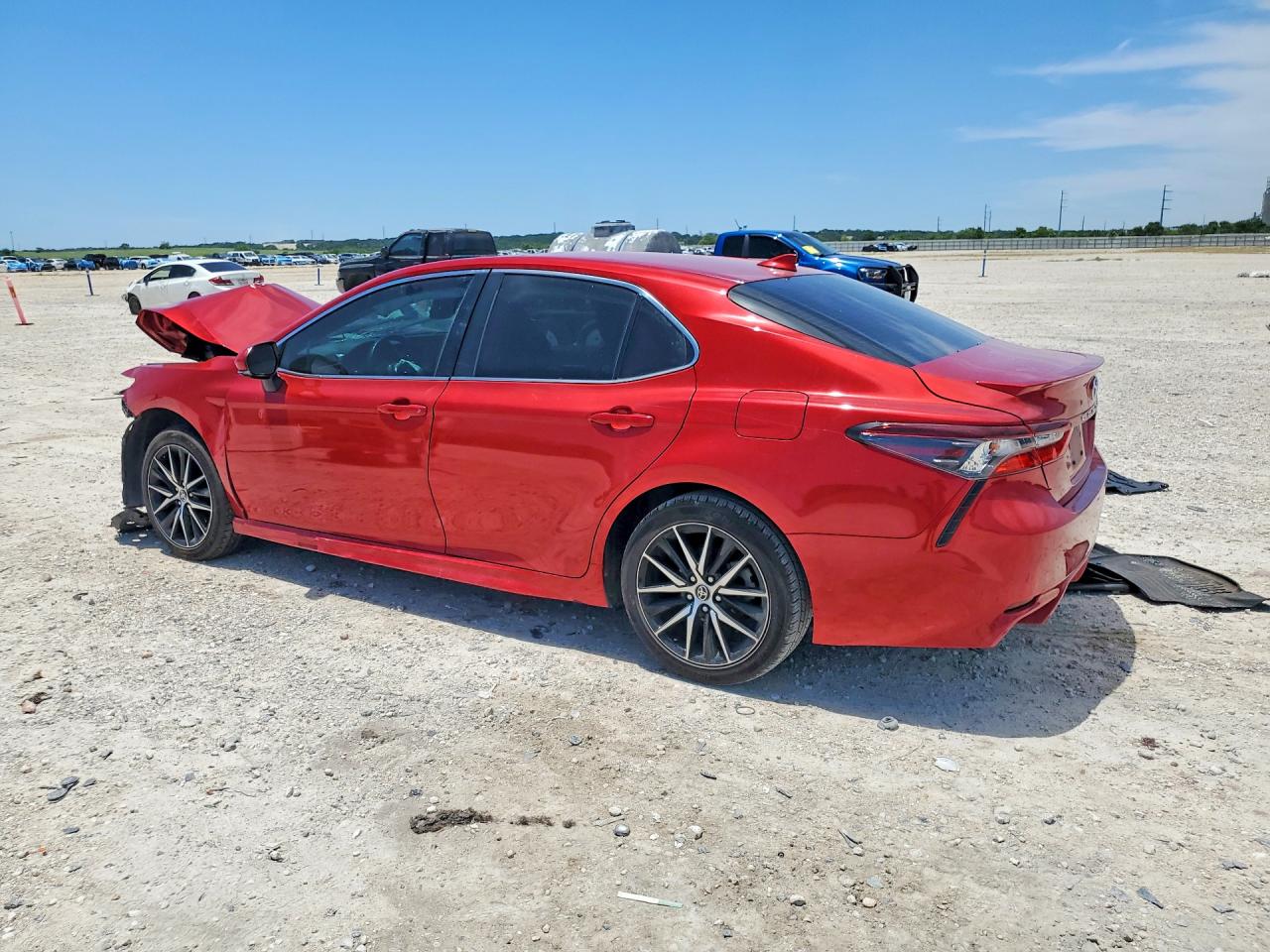 2023 TOYOTA CAMRY SE photo 3