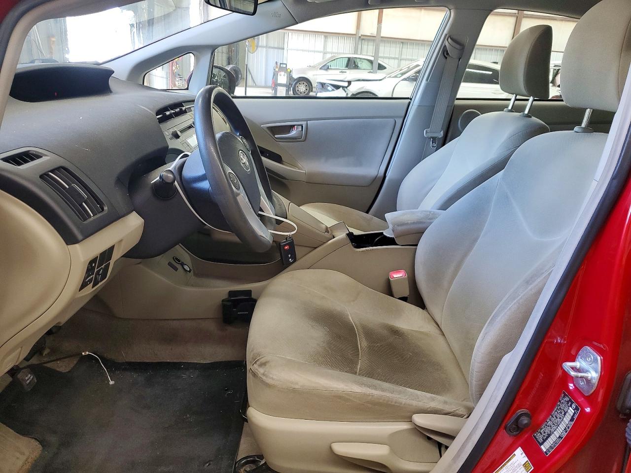 2010 TOYOTA PRIUS III photo 19