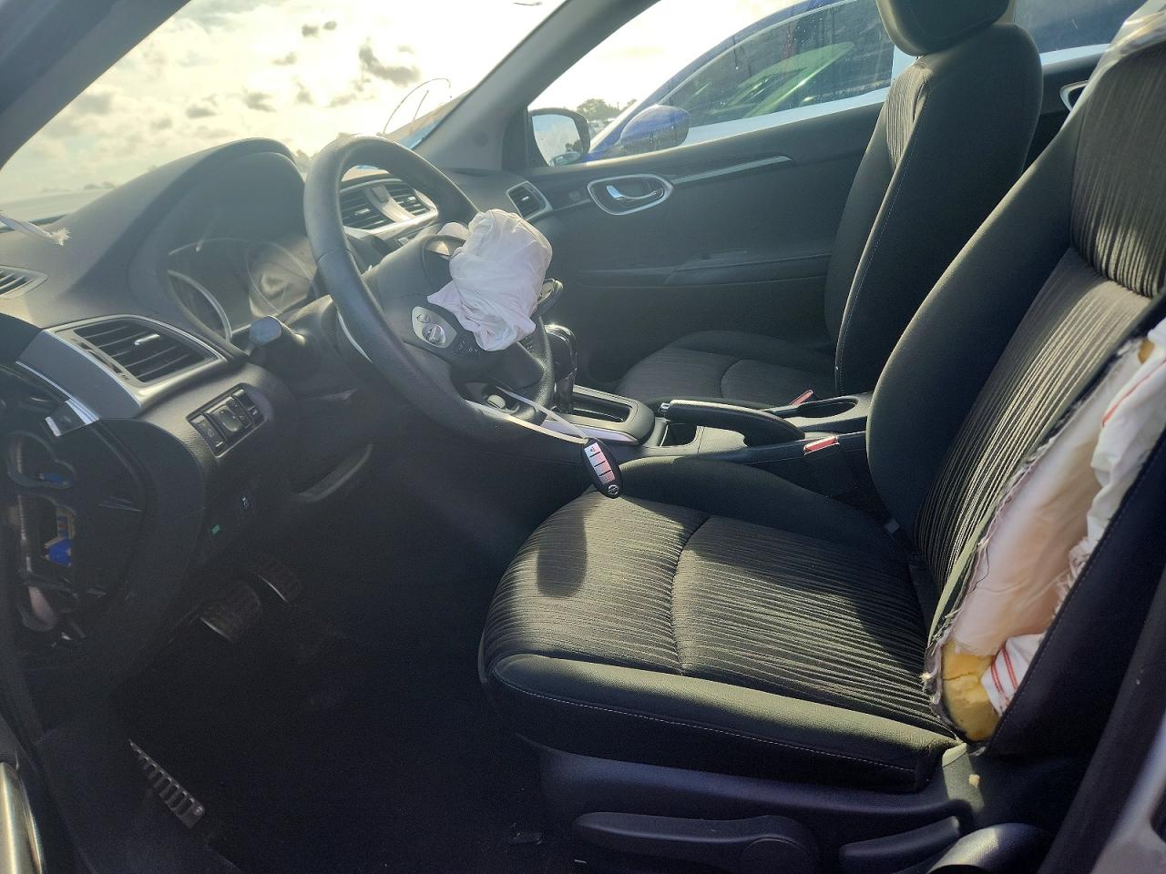 2019 NISSAN SENTRA SV photo 19