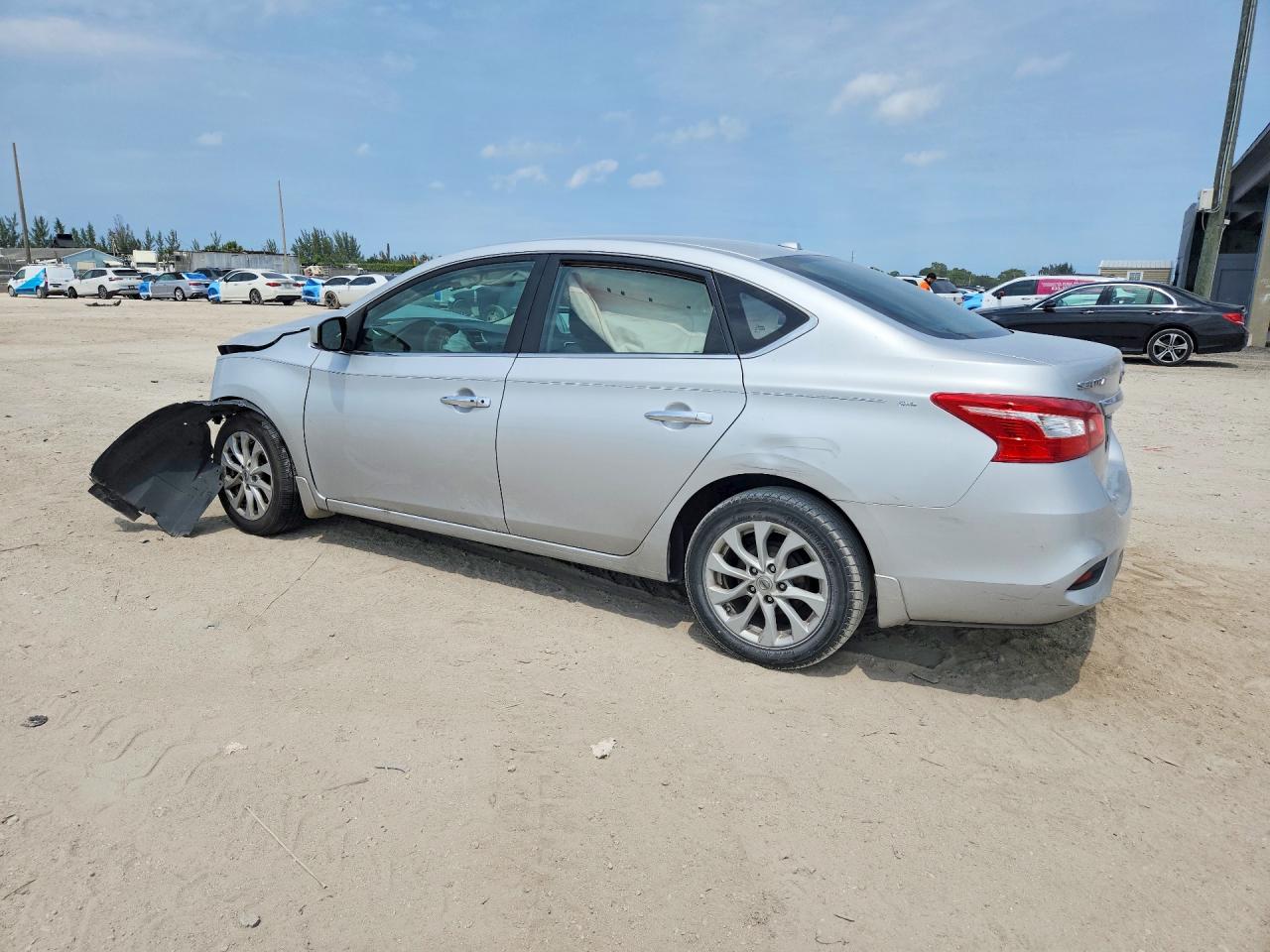 2019 NISSAN SENTRA SV photo 4