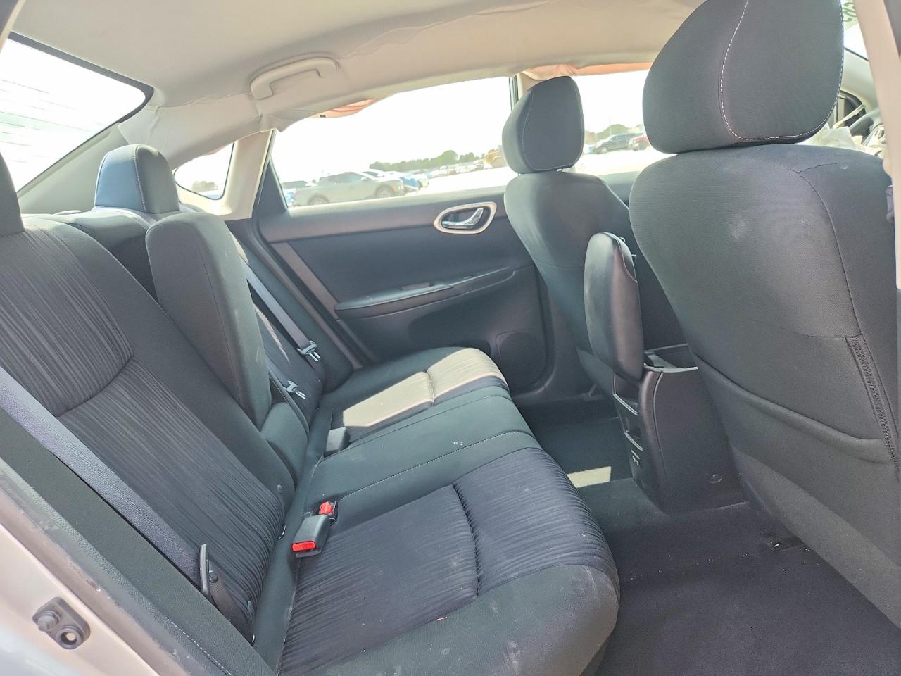 2019 NISSAN SENTRA SV photo 28