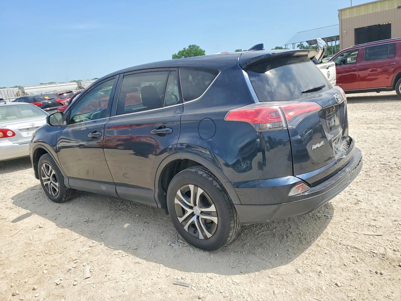 2018 TOYOTA RAV4 LE photo 4