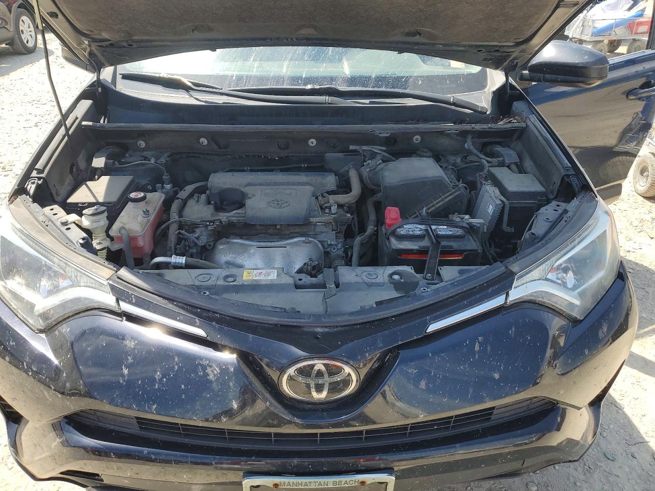 2018 TOYOTA RAV4 LE photo 34