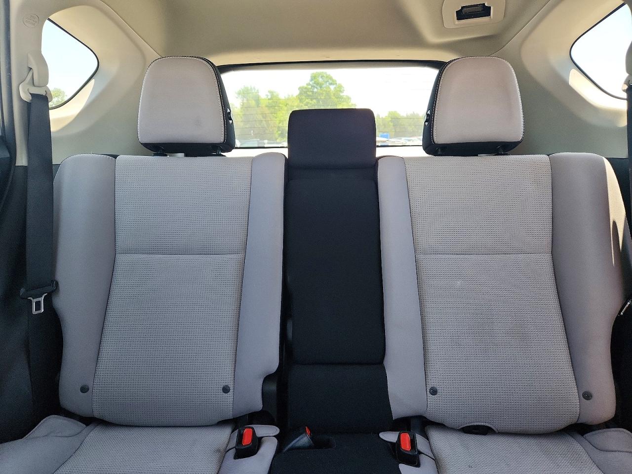 2016 TOYOTA RAV4 XLE photo 10