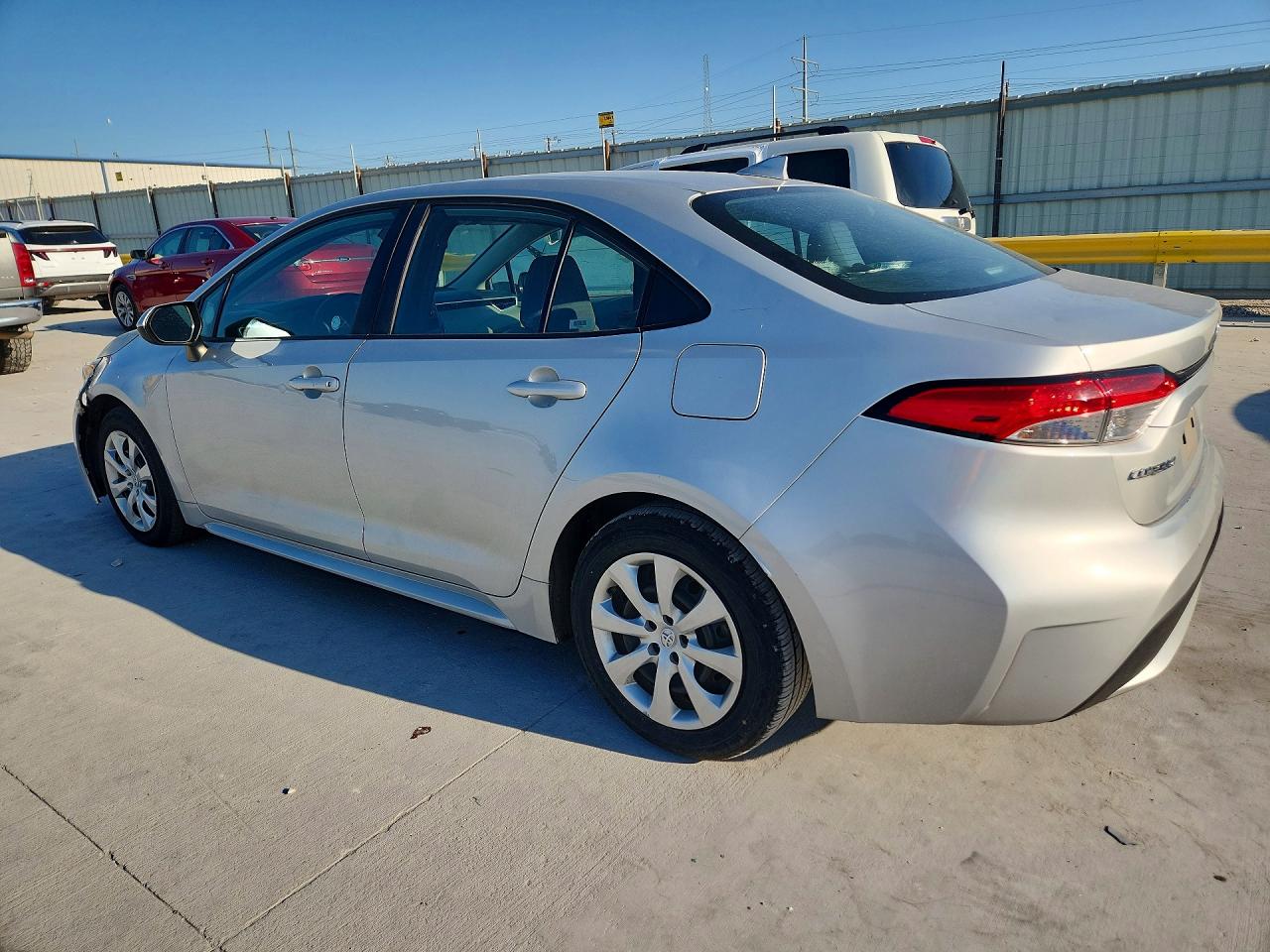 2020 TOYOTA COROLLA LE photo 3