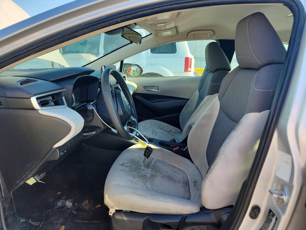 2020 TOYOTA COROLLA LE photo 13