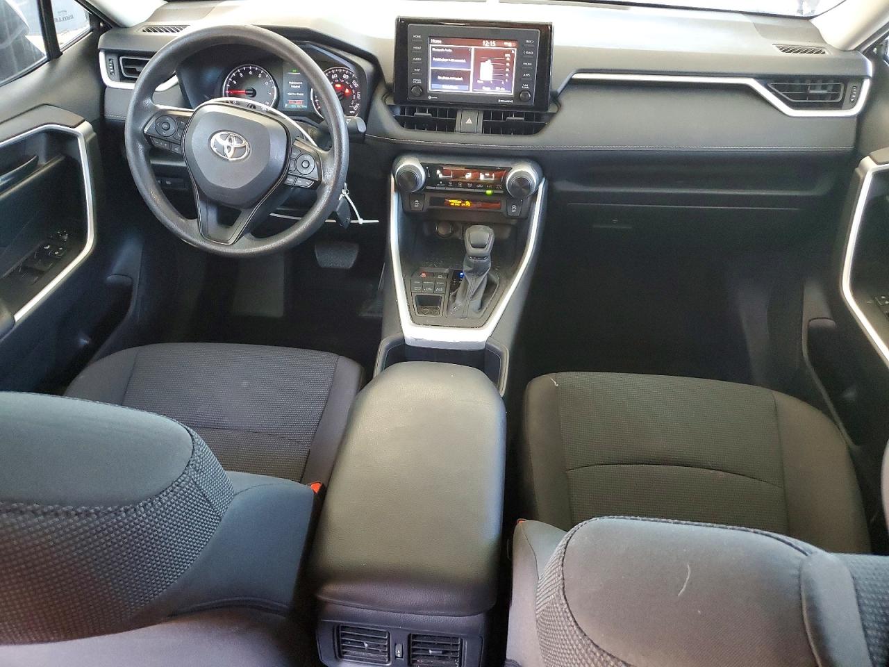 2022 TOYOTA RAV4 LE photo 8