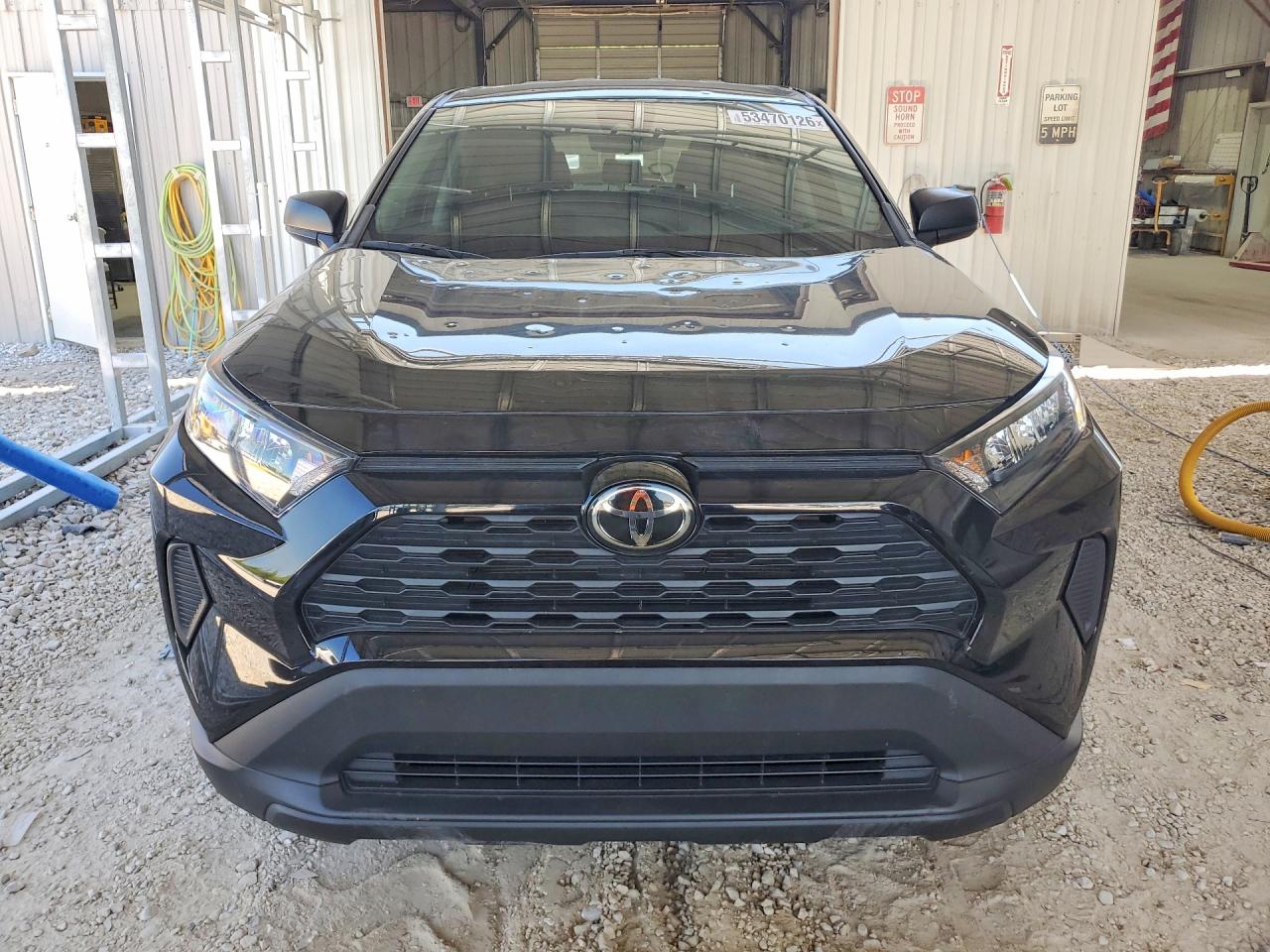 2022 TOYOTA RAV4 LE photo 5